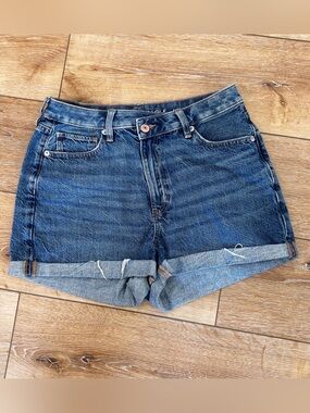 American Eagle Highest Rise Mom Shorts Womens Sz 6 Jean Stretch Denim Rolled Hem